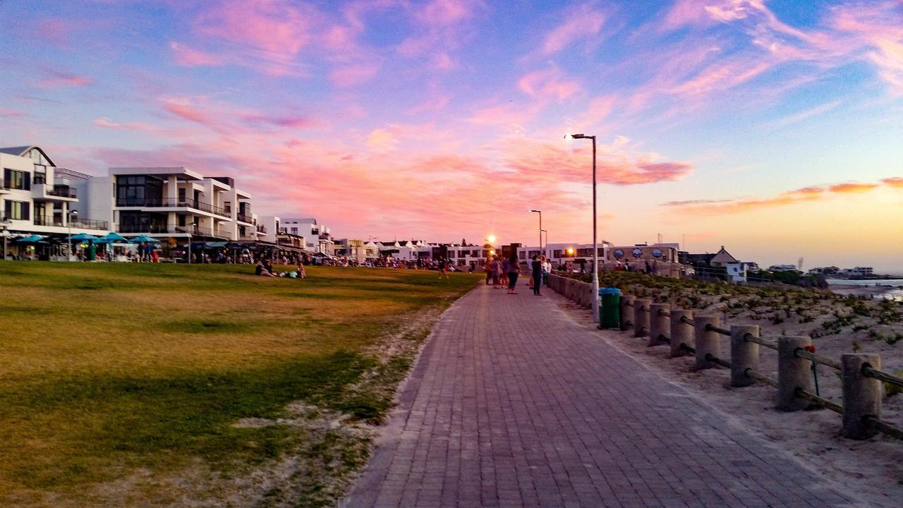 Heaven On Earth - Blouberg Beachfront Self-Catering Apartment Bloubergstrand Luaran gambar